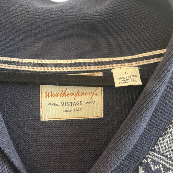 Men’s Large Festive Sweater - Picture 2 of 2